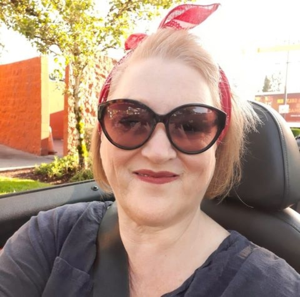 Meet your Posher, Denise